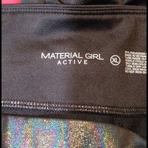 Black and iridescent leggings